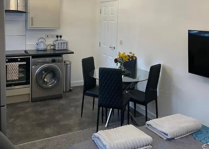 Luxury Town Center Studio Stevenage